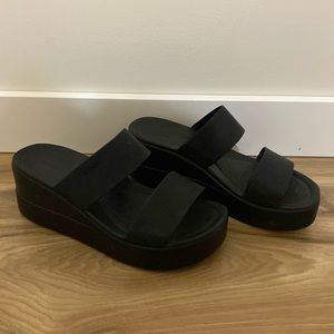 Crocs Women’s Brooklyn Mid Wedge